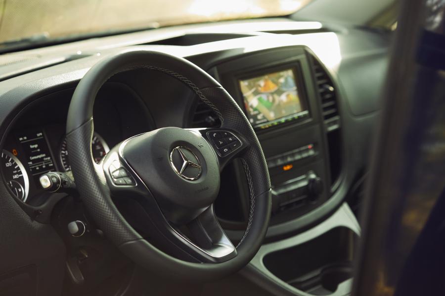 Торпедо Mercedes-Benz Weekender 2020 года  (фото 19 из 38)